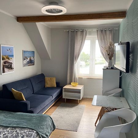 Pod Papugami - Komfortowe Pokoje Z Widokiem Na Rzeke Leba Luaran gambar